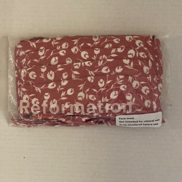 Reformation Accessories - REFORMATION Face Mask Pack of 5